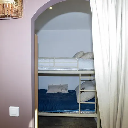 2 Bedroom Awesome In Bicchisano Dom wakacyjny *