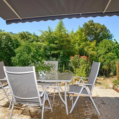 2 Bedroom Awesome In Bicchisano * Petreto-Bicchisano
