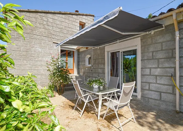 Awesome In Bicchisano Vakantiehuis Petreto-Bicchisano